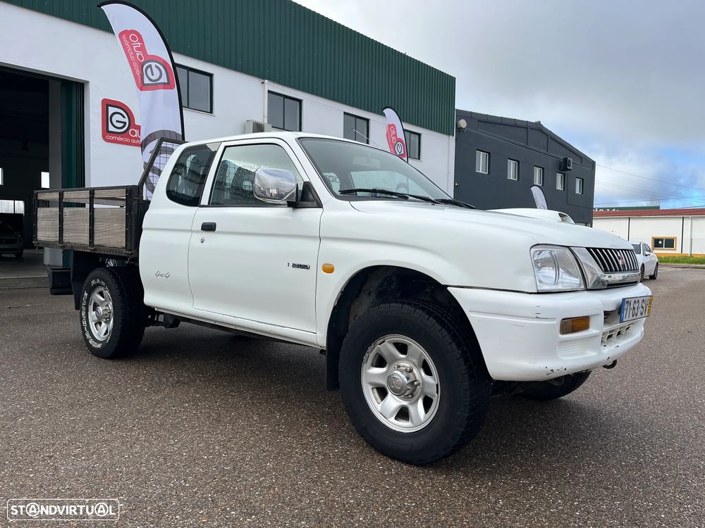 Mitsubishi L200 4x4 4 Lugares - 8