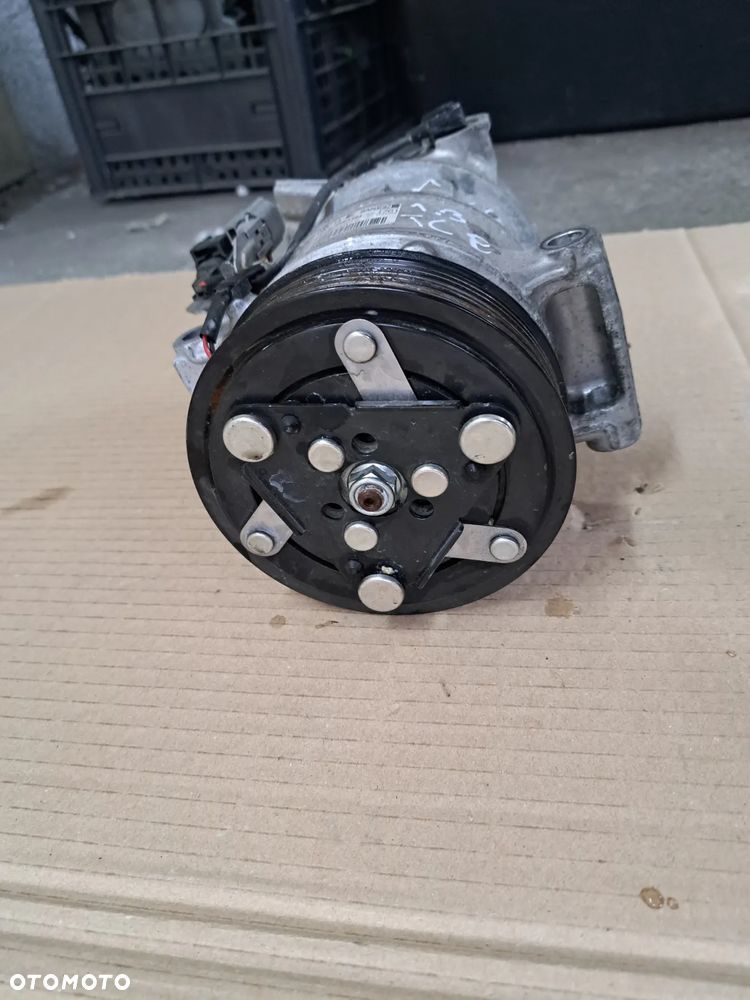 Renault Megane IV Komprsor klimatyzacji 926001268R sprężarka 1.3 tce nissan - 5