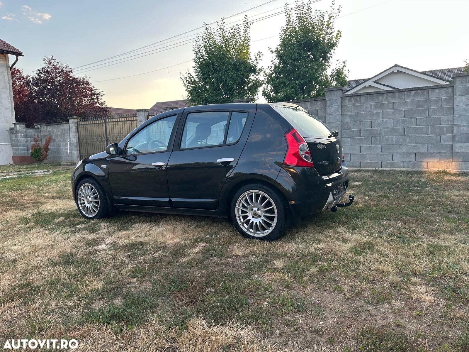Dacia Sandero 1.6 MPI Stepway - 3