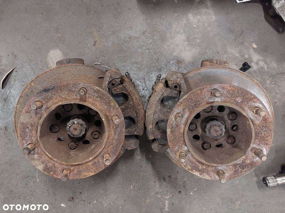 PIASTA ZWROTNICA LEWY PRAWY PRZÓD TRANSIT V VI MK5 MK6 00-06 2.4 TDCI - 4