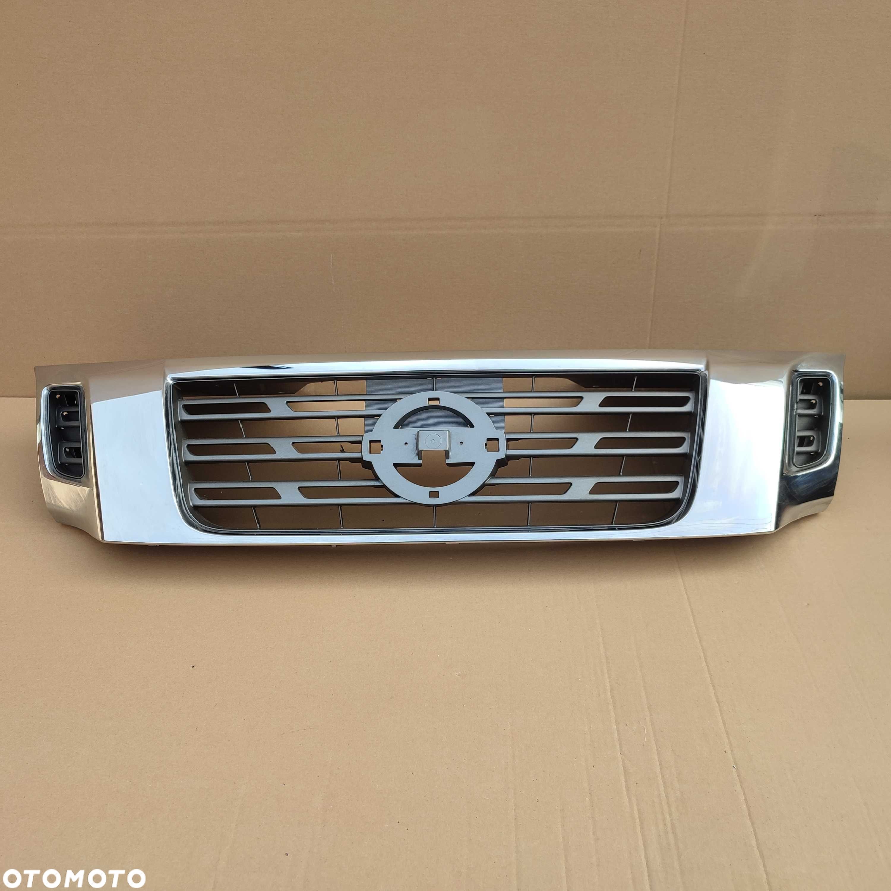 Nissan Navara NP300 D40 15-19 grill atrapa zderzaka chrom kratka - 1
