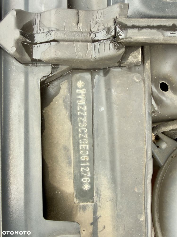 Volkswagen Passat - 20