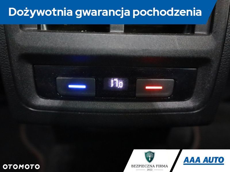 Volkswagen Golf - 20