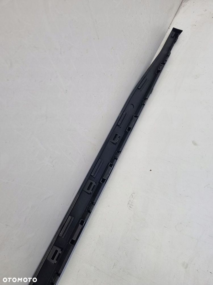 vw golf 8 viii 5h0 r-line próg nakładka listwa progowa prawa ładna - 4