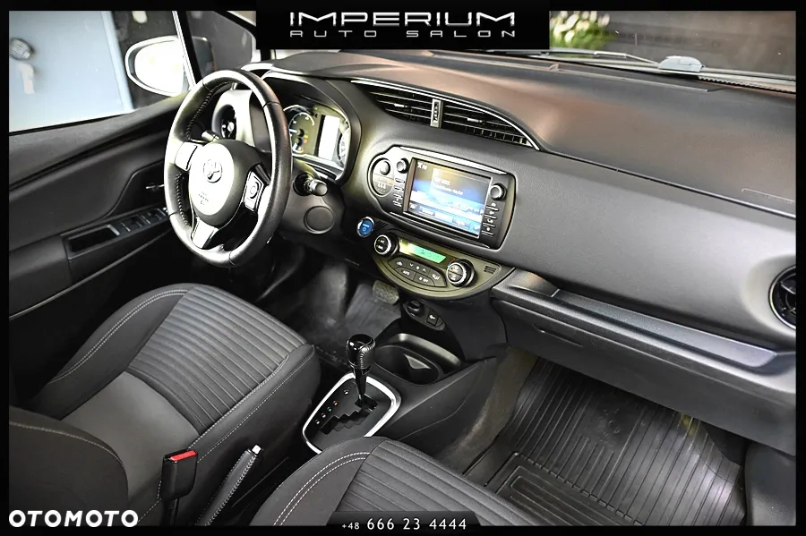 Toyota Yaris Hybrid 1.5 Executive - 17