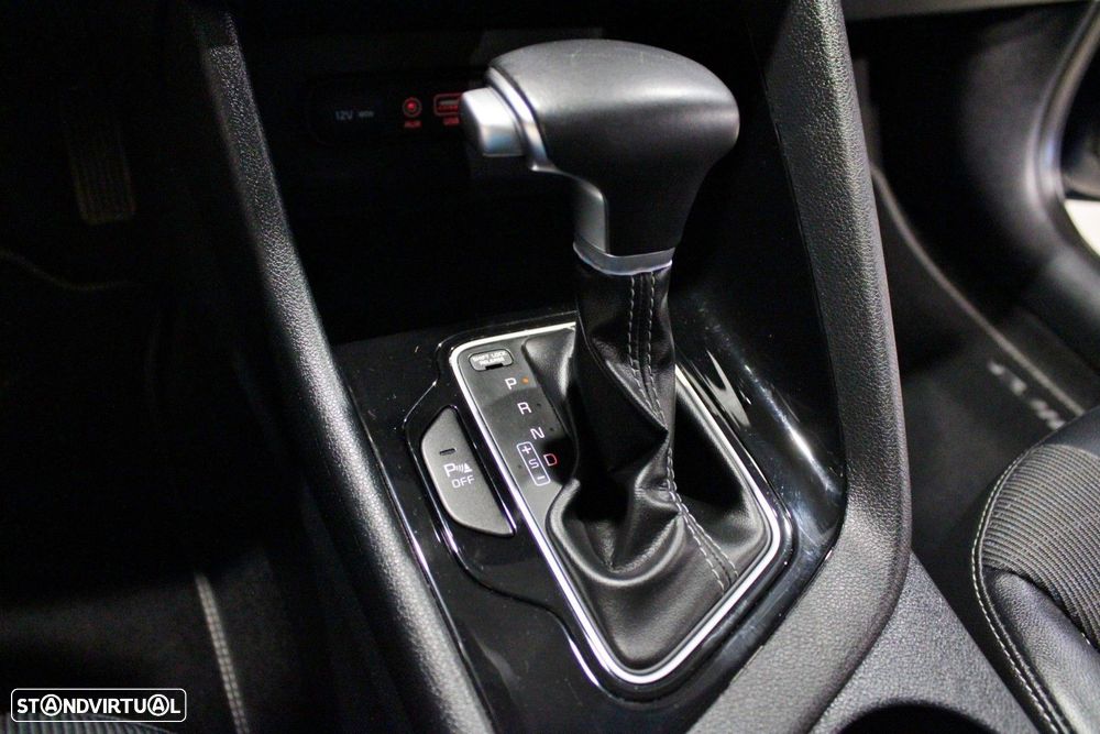 Kia Niro 1.6 GDi HEV Urban - 23