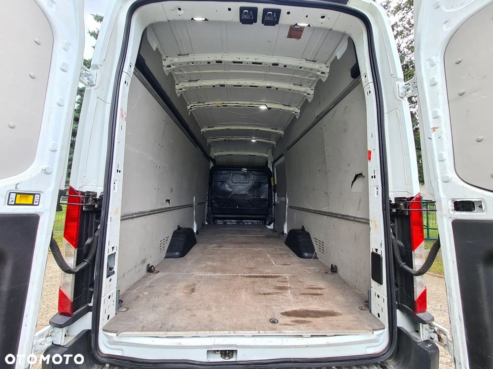 Ford Transit - 15