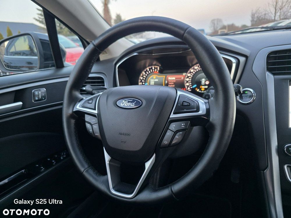 Ford Mondeo - 34