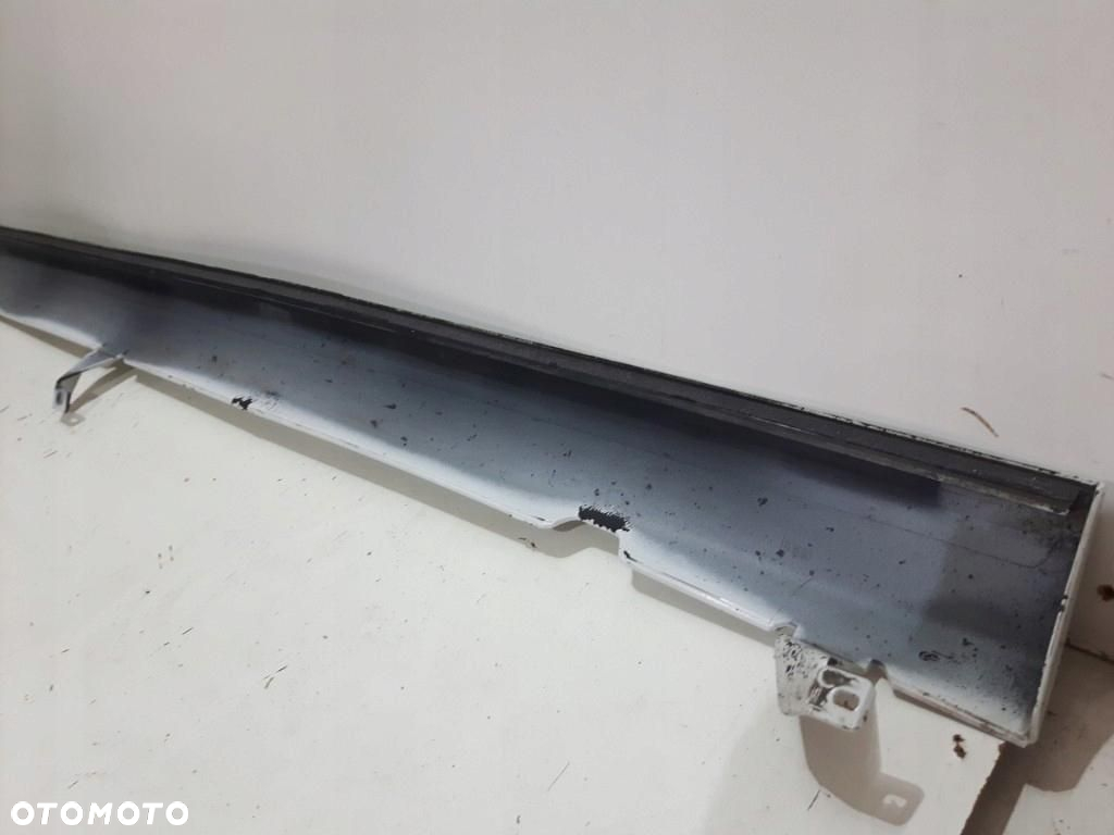LISTWA PROGOWA PRAWA VW POLO V 2009-17 6R0853856 - 12