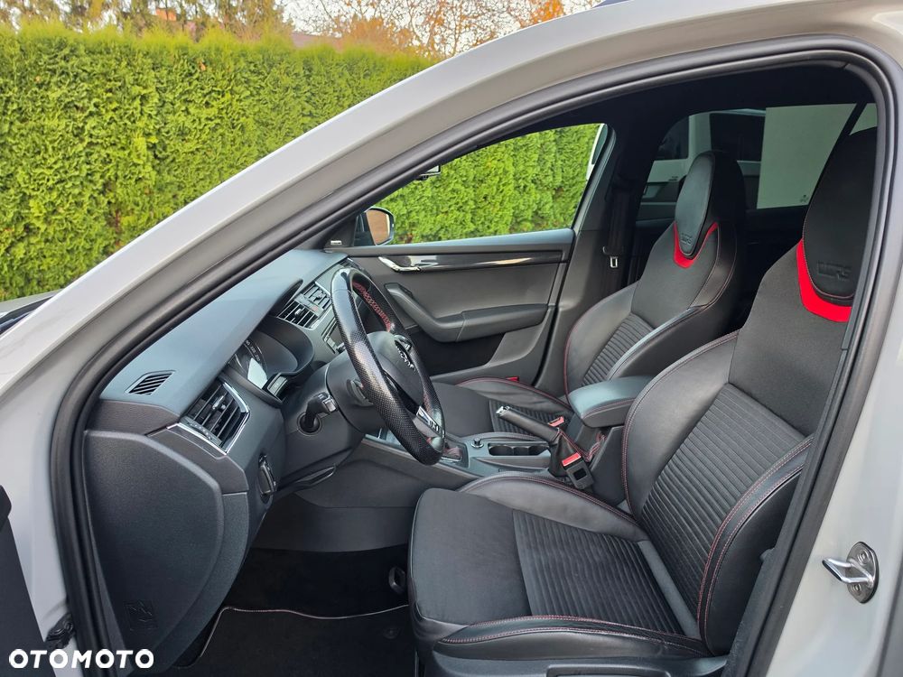 Skoda Octavia 2.0 TDI (Green tec) 4x4 DSG RS - 6