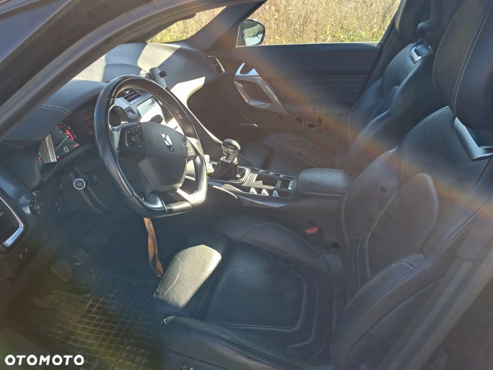 DS Automobiles DS 5 - 12