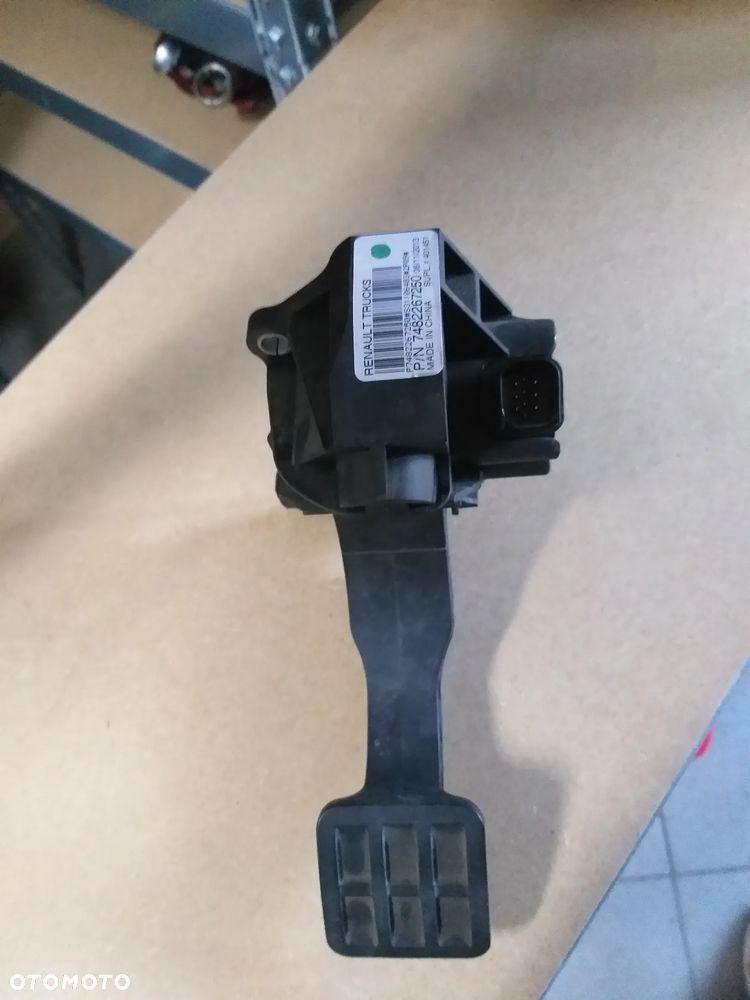 PEDAŁ GAZU POTENCJOMETR RENAULT GAMA T - 2