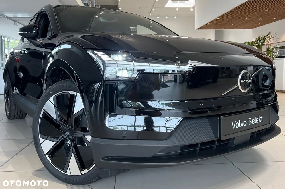 Volvo EX30 Twin Motor Performance AWD Ultra - 11