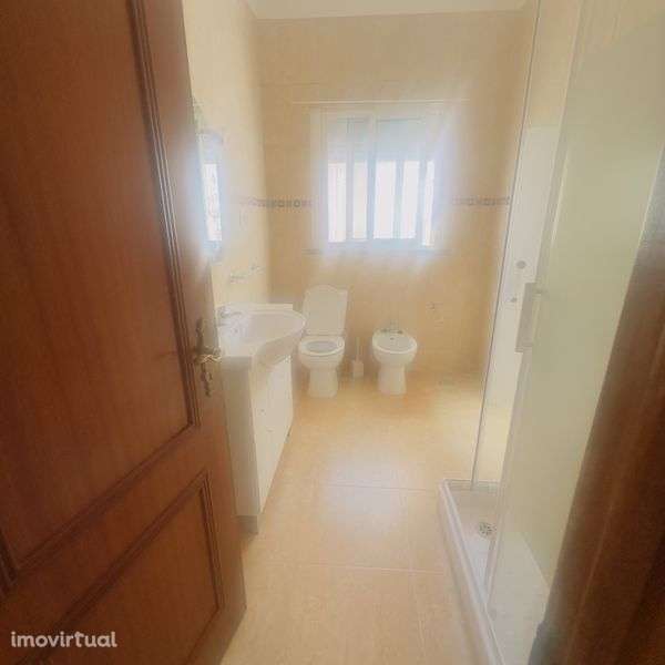 T1 - andar de moradia - Grande imagem: 5/12