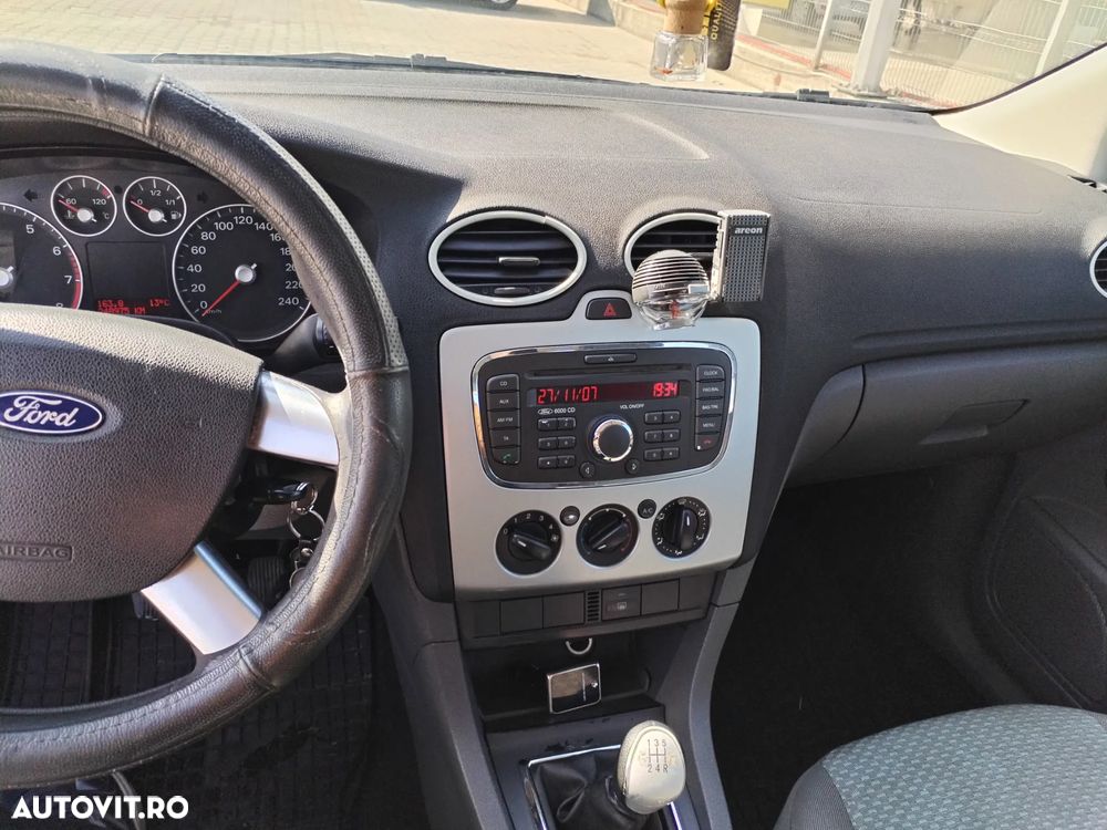 Ford Focus 1.6 Trend - 6