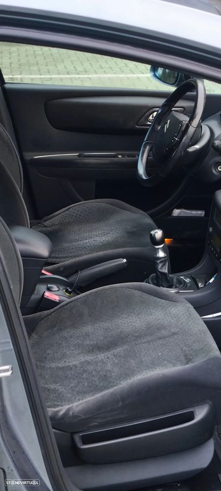 Citroën C4 1.6 HDi 110 Exclusive - 7