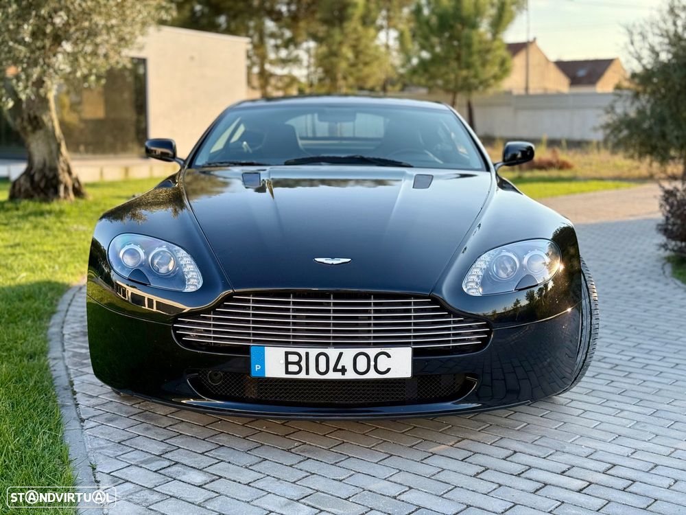 Aston Martin Vantage Coupe V8 - 19