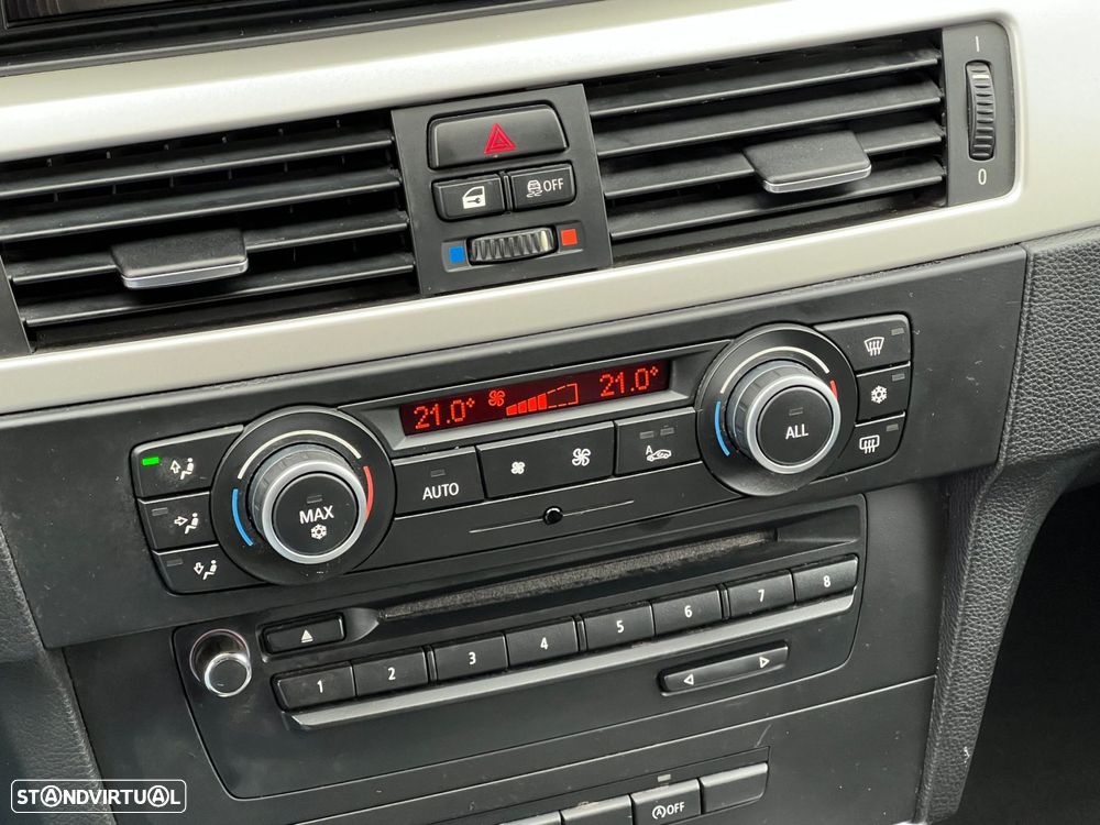 BMW 320 d EfficientDynamics Line Sport - 17