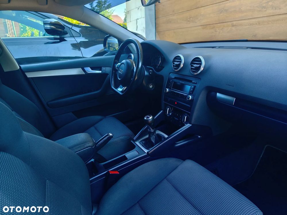 Audi A3 Sportback 1.6 S line Sportpaket (plus) - 18