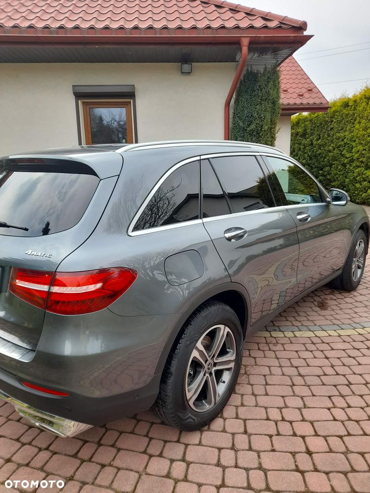Mercedes-Benz GLC 300 4-Matic - 4
