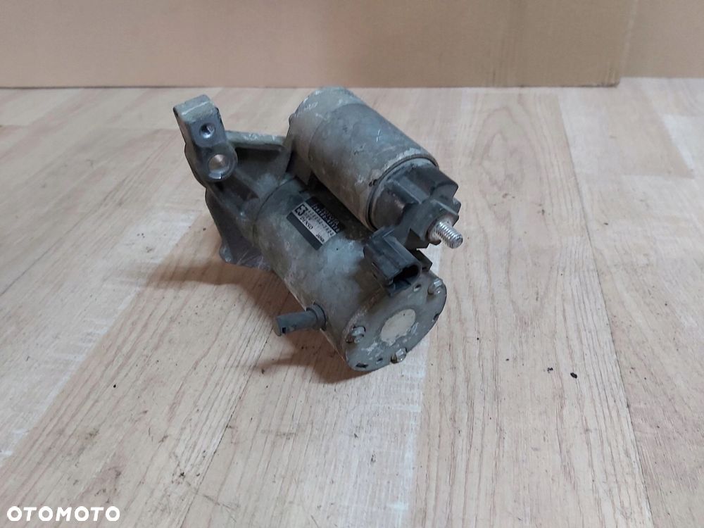 Toyota VERSO S rozrusznik 1,33 Yaris III 28100-47170 - 3