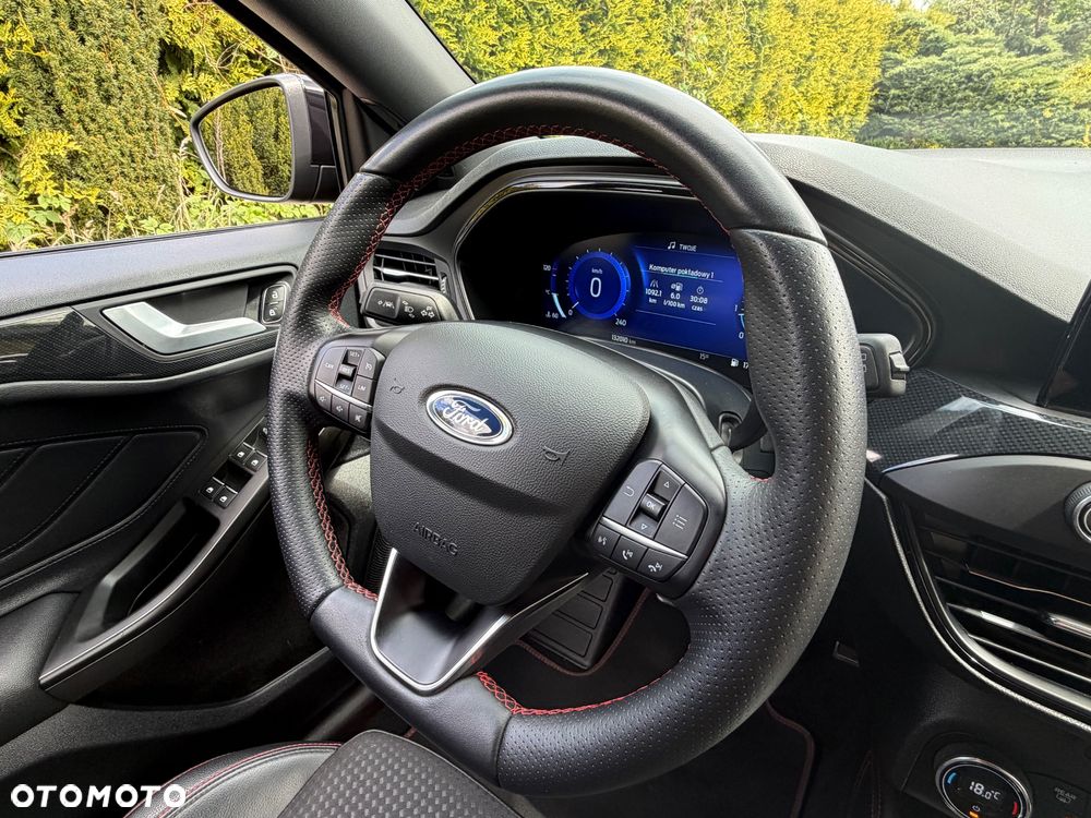 Ford Focus 1.5 EcoBlue Start-Stopp-System ST-LINE - 35