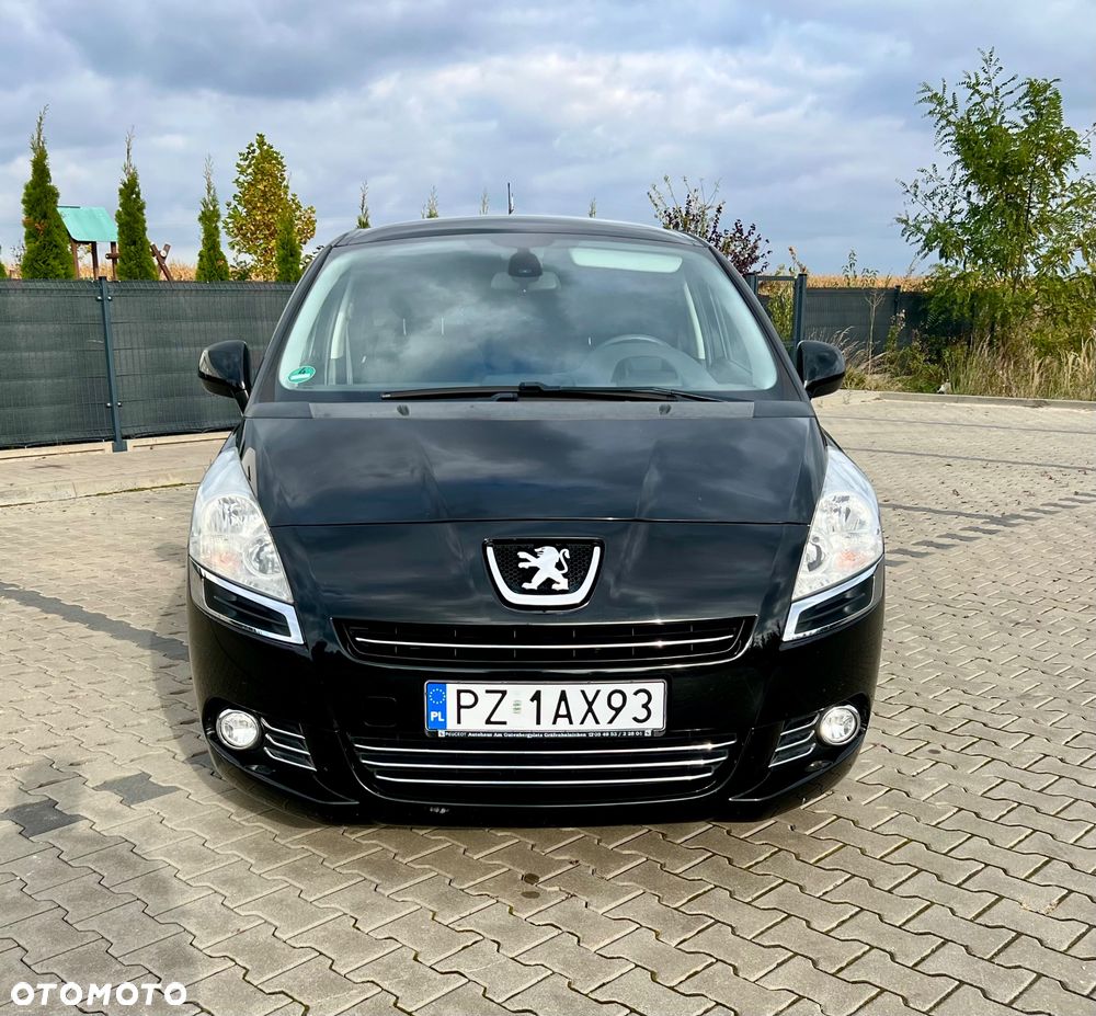 Peugeot 5008 - 8