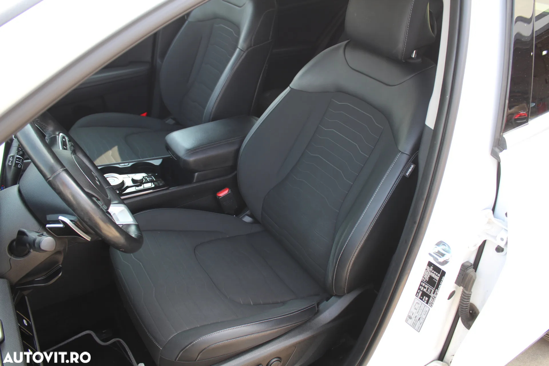 Kia Sportage 1.6 T-GDI HEV 6AT 4x2 Style - 14