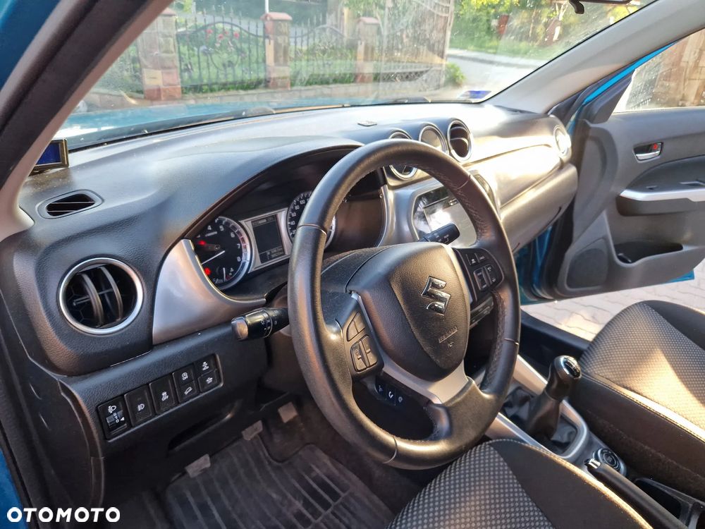 Suzuki Vitara 1.6 Premium 4WD - 18