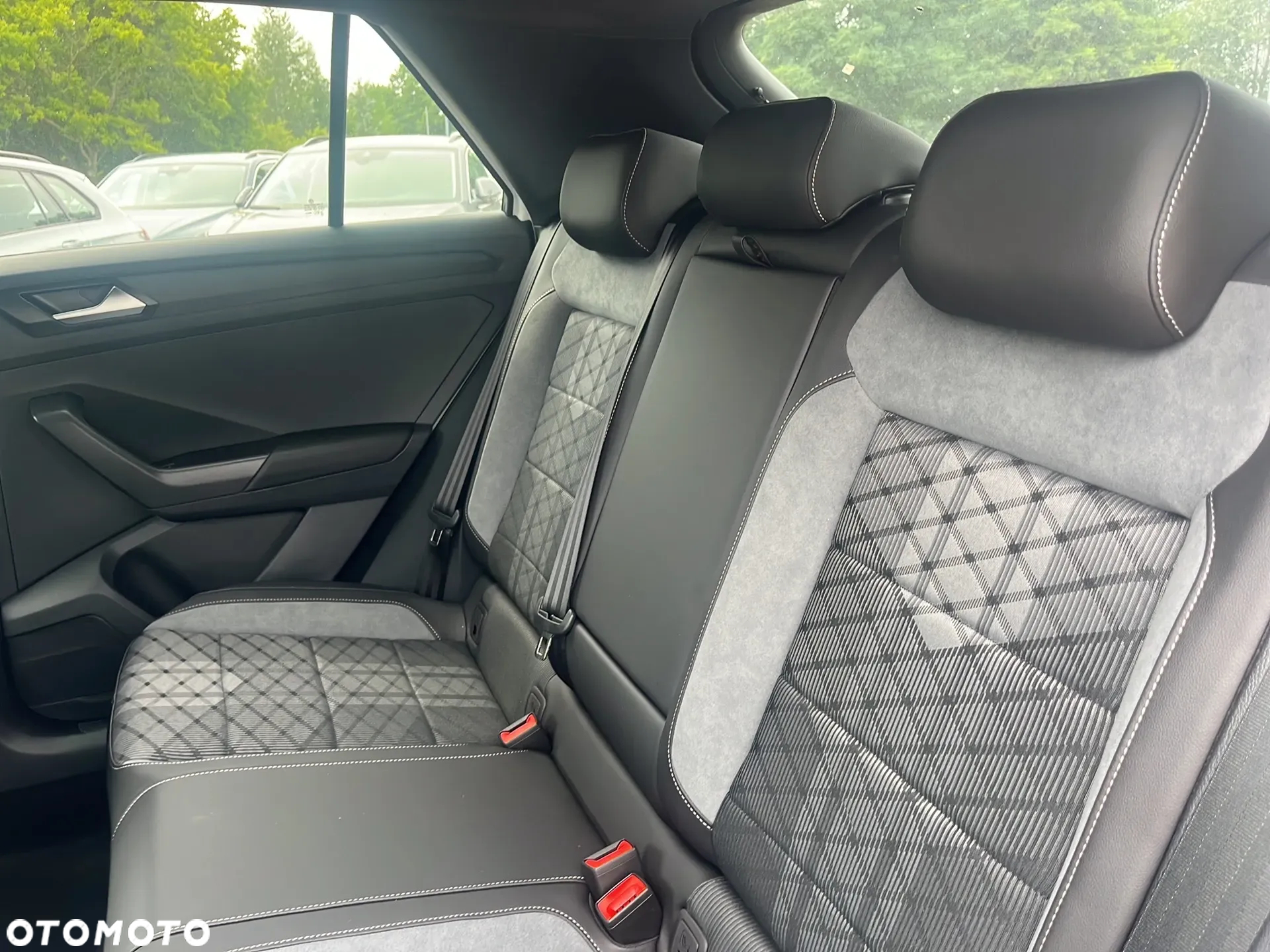 Volkswagen T-Roc 1.5 TSI R-Line Plus DSG - 12