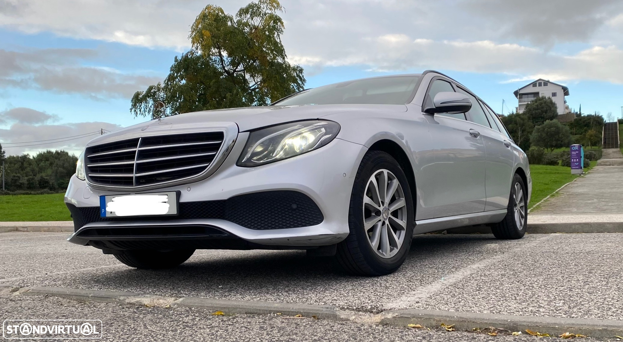 Mercedes-Benz E 220 d T 9G-TRONIC Avantgarde - 23