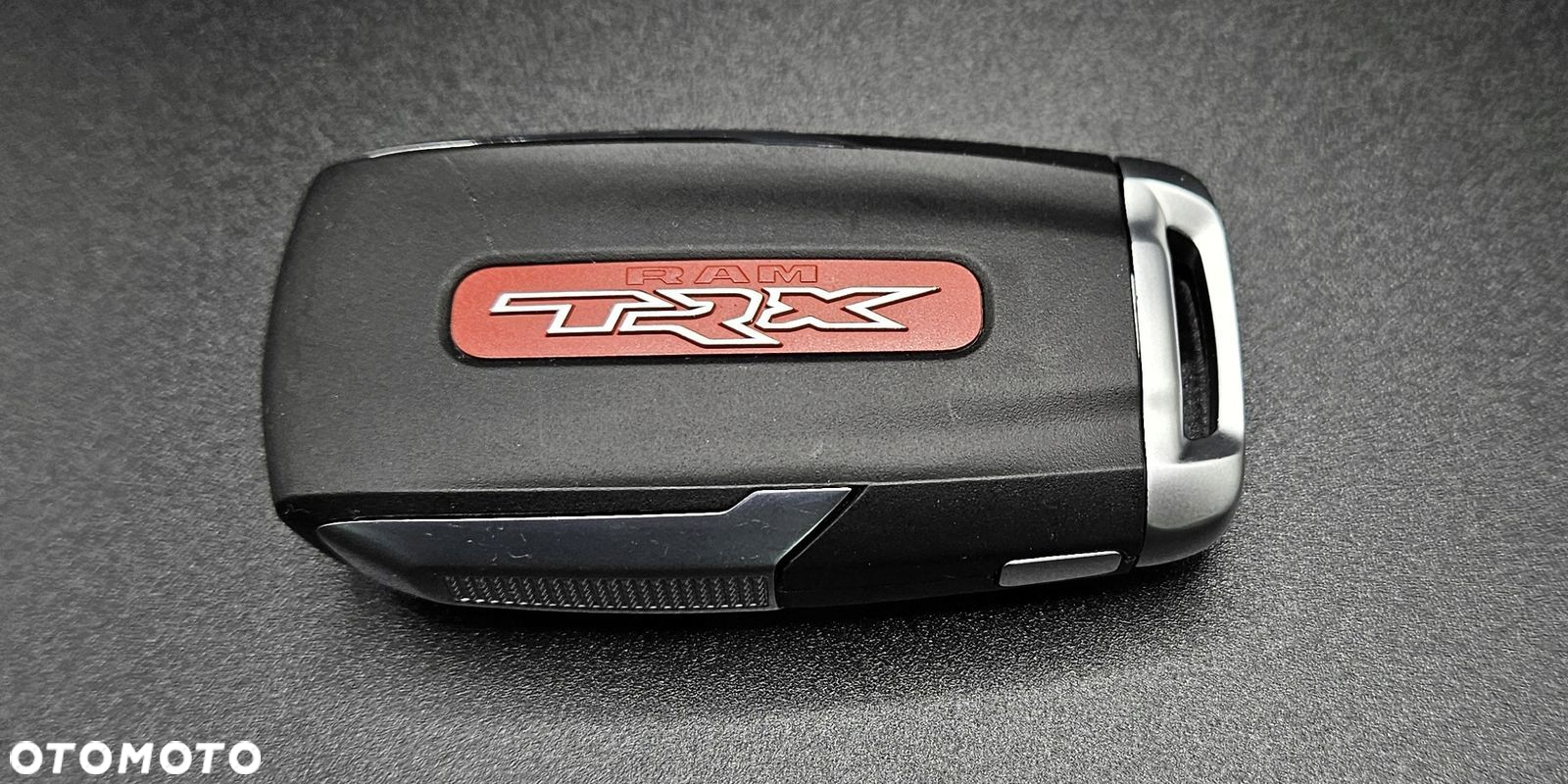 Kluczyk samochodowy Smart Key Usa Oe Ram 1500 Trx - 2