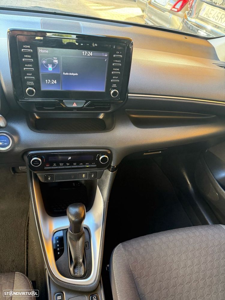 Toyota Yaris 1.5 HDF Comfort Plus - 9