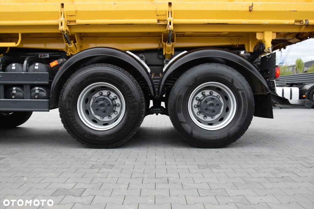 Scania P410 / 8x4 / EURO 6 / WYWROTKA / HYDROBURTA / AUTOMAT / KAMERA COFANIA / NAWIGACJA / HAK / NISKI PRZEBIEG / SERWISOWANY / SPROWADZONY - 17