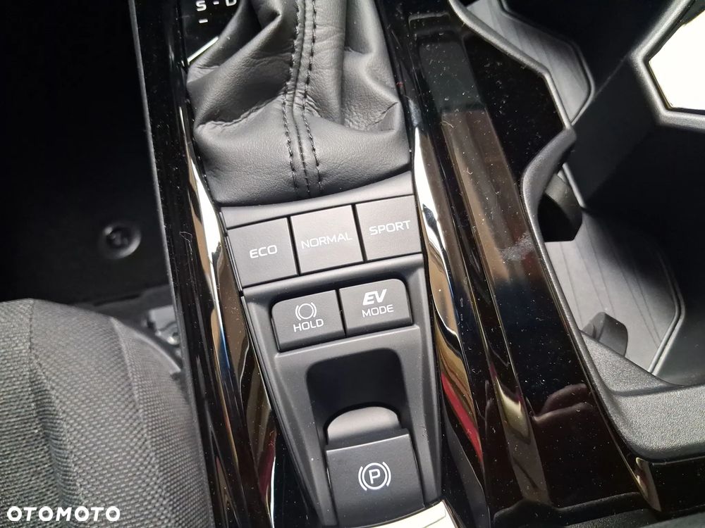 Toyota Camry - 19
