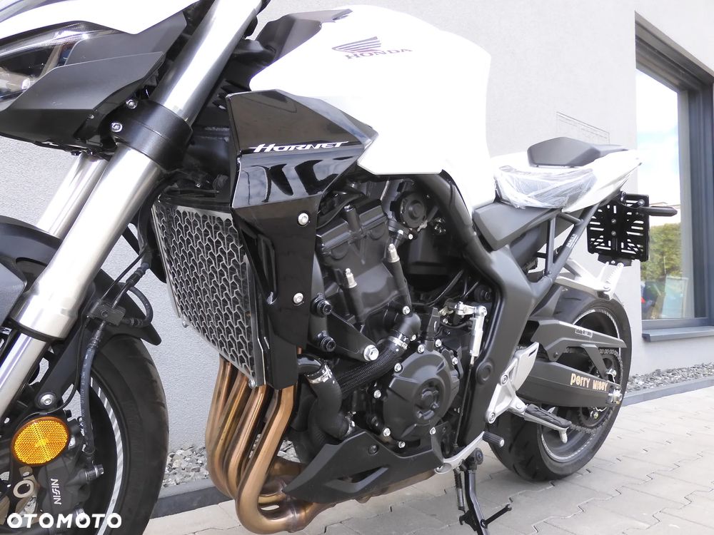 Honda Hornet - 24