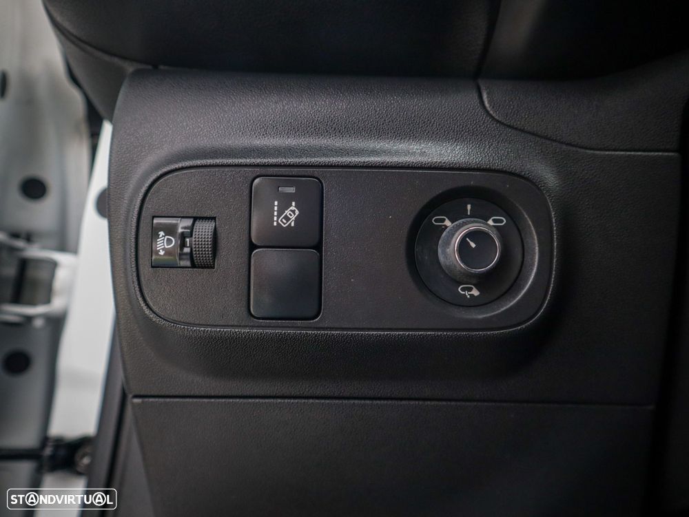 Citroën C3 1.2 PureTech Shine - 35