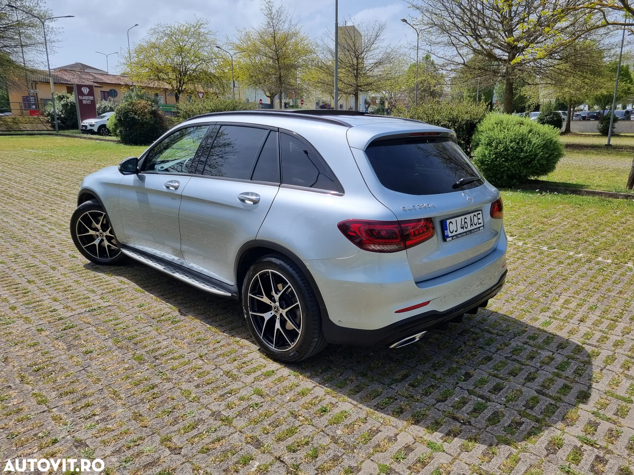 Mercedes-Benz GLC 220 d 4Matic 9G-TRONIC AMG Line - 4