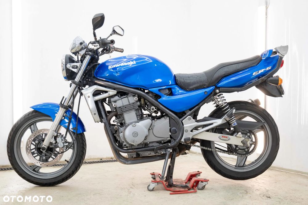 Kawasaki ER - 9