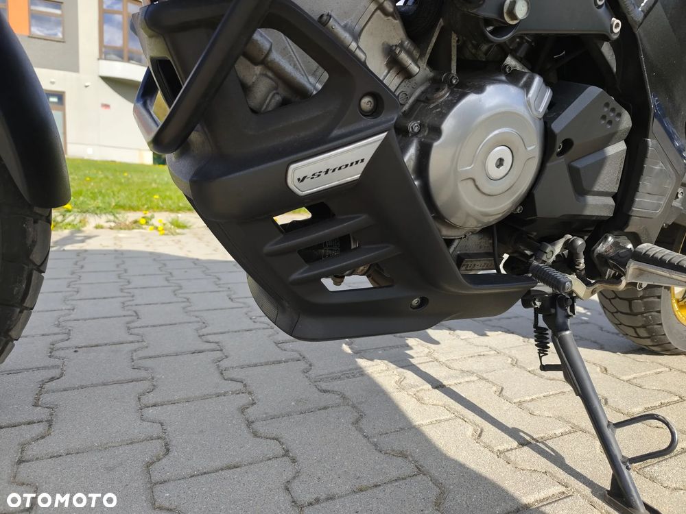 Suzuki V-STROM - 20