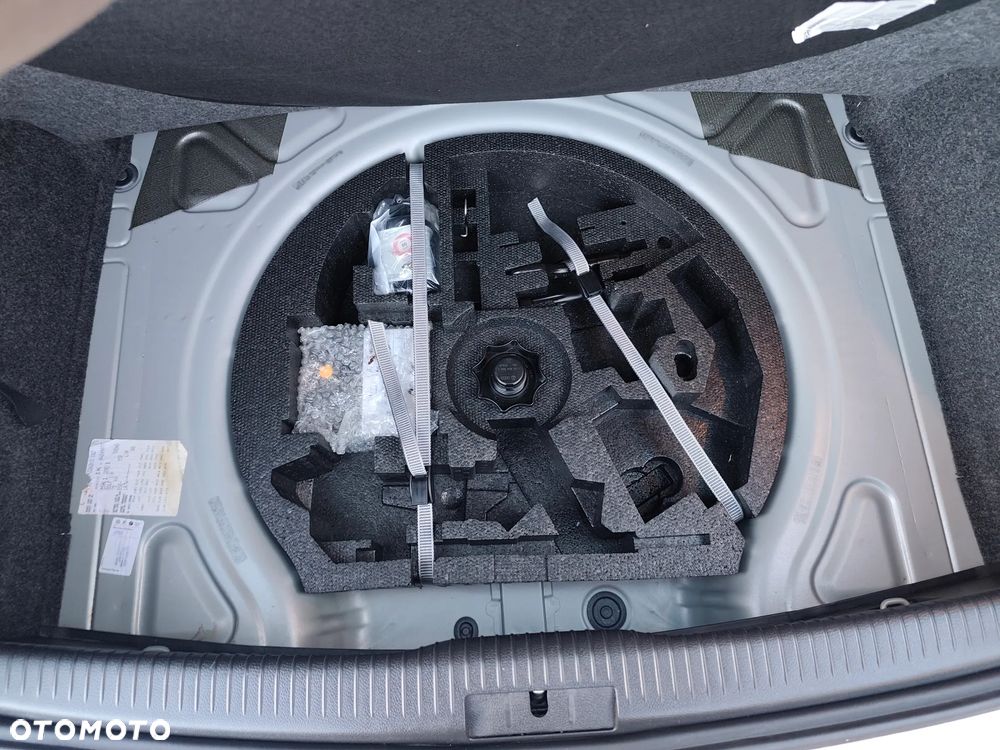 Volkswagen Golf 1.6 United - 19