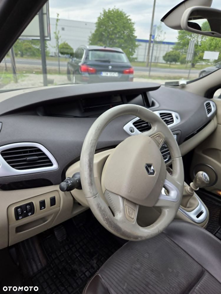 Renault Scenic - 19