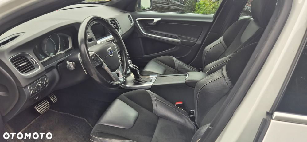 Volvo S60 D4 Geartronic Summum - 11