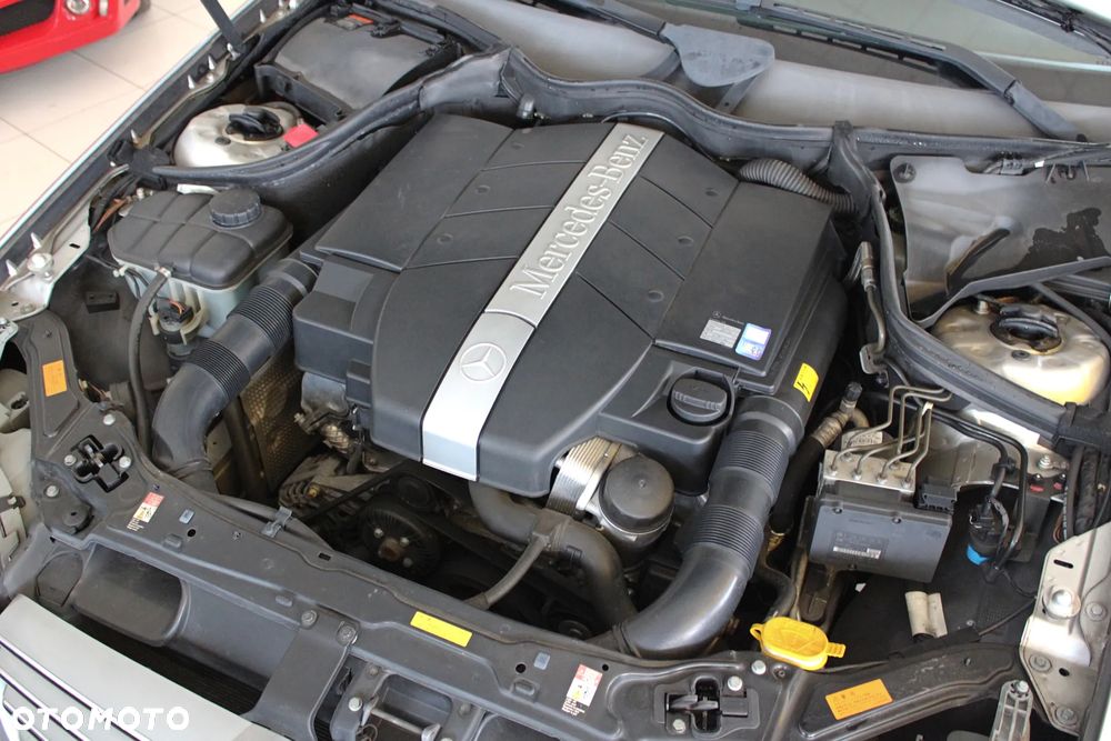 Mercedes-Benz CLK 320 Elegance - 12