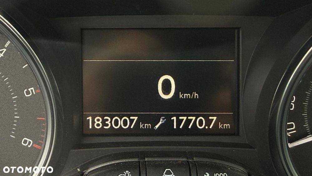 Peugeot 2008 BlueHDi 100 STOP & START Active - 10