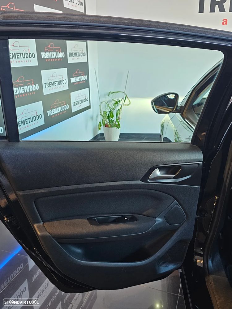 Peugeot 308 1.2 PureTech Allure EAT6 - 17