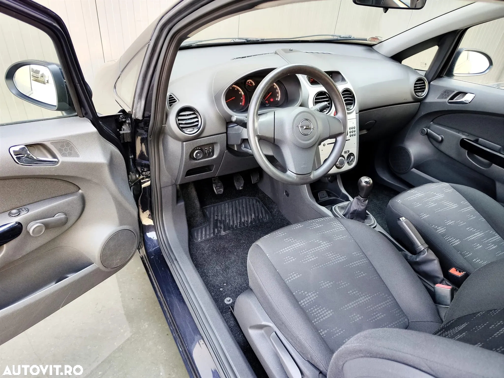Opel Corsa 1.2 16V (ecoFLEX) Color Edition - 12