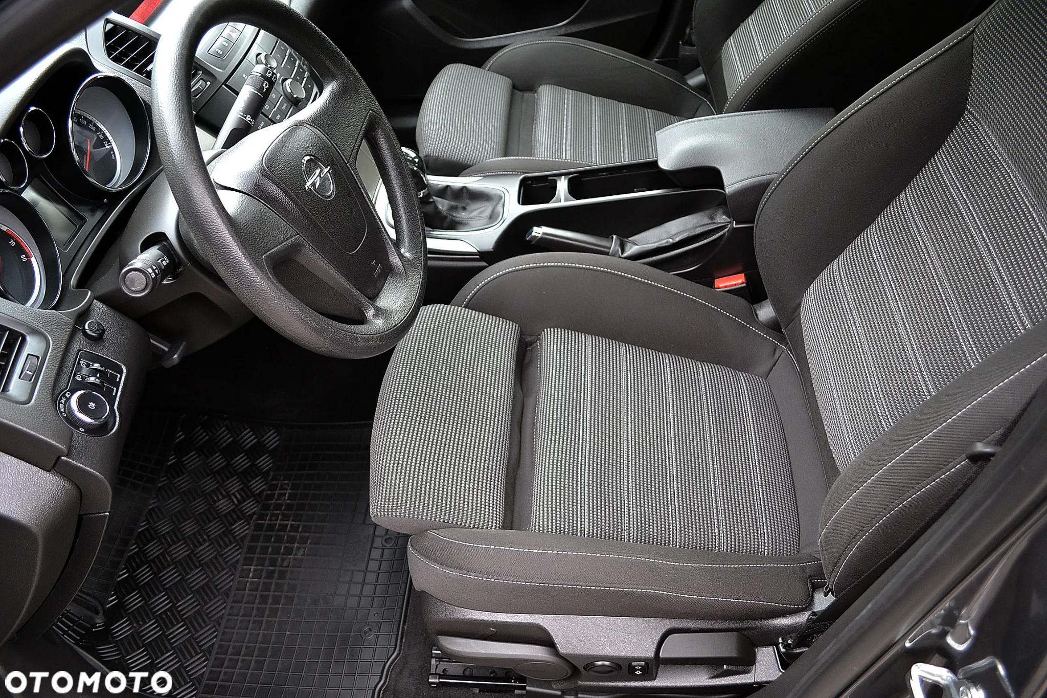 Opel Insignia 1.8 Active - 11