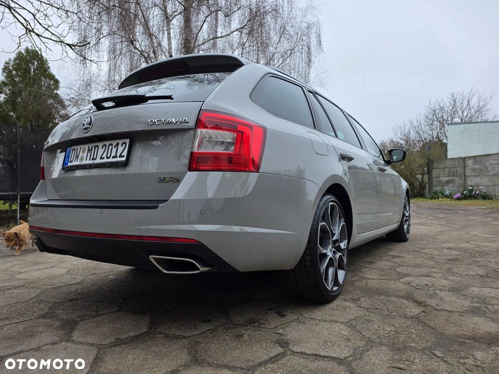 Skoda Octavia 2.0 TDI DSG RS - 37