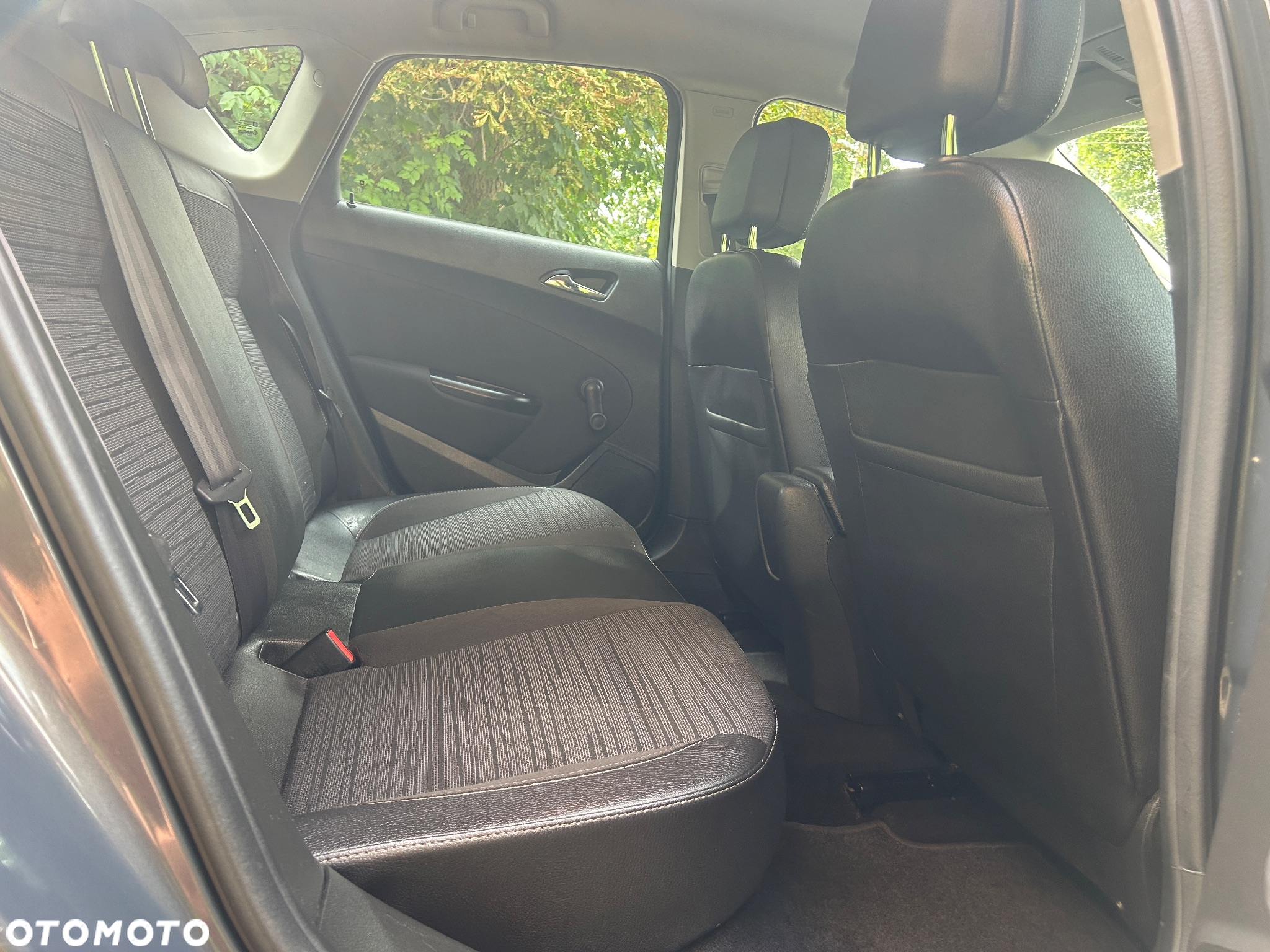 Opel Astra 1.6 Exklusiv - 27
